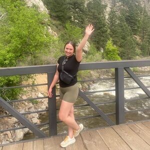 Meet your Posher, Olivia